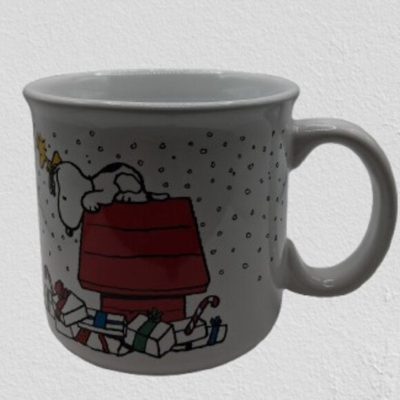 2023 Peanuts Snoopy Woodstock Christmas Coffee Cup Mug Zrike - Picture 1 of 4